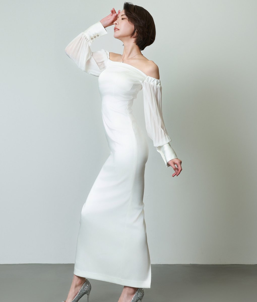画像2: [韓国製][韓国製][rinfarre]ホワイト・長袖・オフショルダー・スリット・シンプル・サテン・タイト・ロングドレス・ワンピース[奈月セナ着用][送料無料] (2)