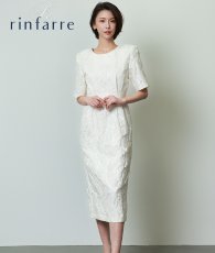 画像1: [韓国製][rinfarre]ウエストタック・ホワイト・半袖・大人シルエット・タイト・ミディアムドレス・ワンピース[][送料無料] (1)