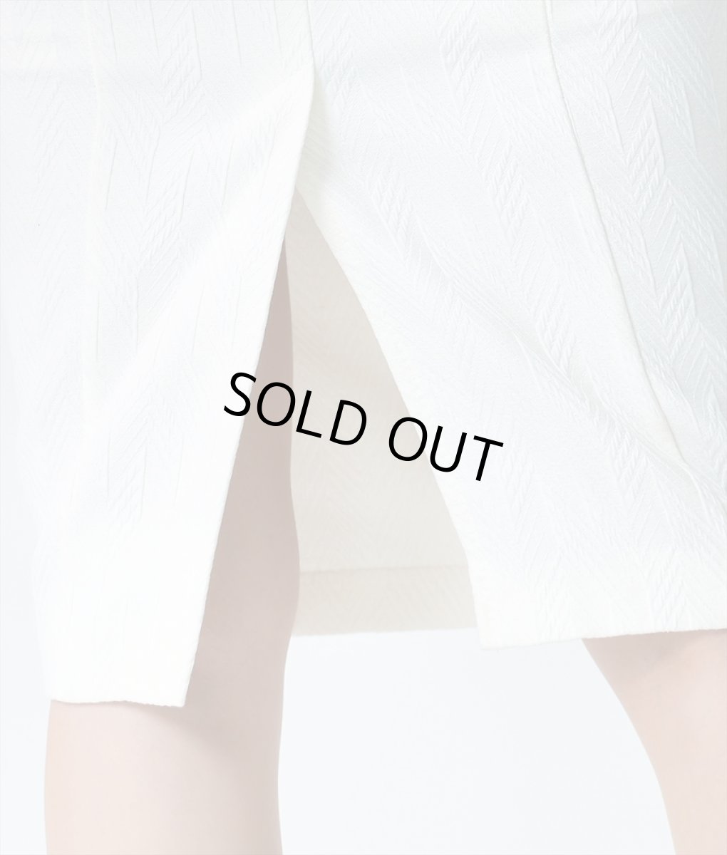 画像11: [SALE品のため返品不可＆再入荷なしの現品限り][韓国製][rinfarre]ノースリーブ・シンプル・タイト・ミディアムドレス・ワンピース・アイボリー[黒木麗奈着用][送料＆代引き手数料無料] (11)