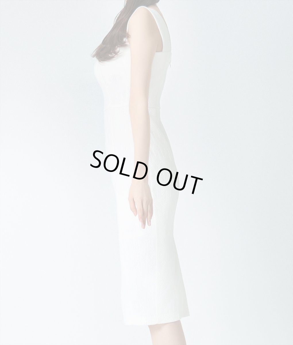 画像7: [SALE品のため返品不可＆再入荷なしの現品限り][韓国製][rinfarre]ノースリーブ・シンプル・タイト・ミディアムドレス・ワンピース・アイボリー[黒木麗奈着用][送料＆代引き手数料無料] (7)