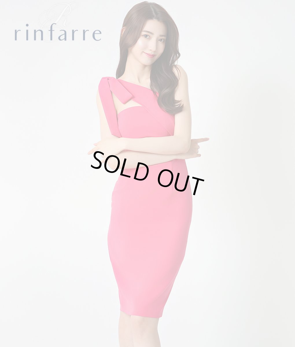 画像1: [韓国製][rinfarre]ピンク・ワンショルダー・リボン・ 膝丈・タイト・ミディアムドレス・ワンピース[黒木麗奈着用][送料無料] (1)