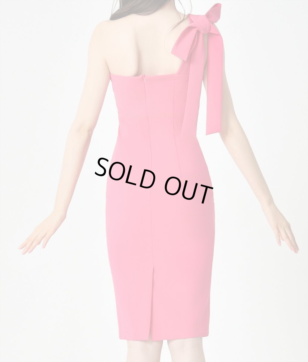 画像8: [韓国製][rinfarre]ピンク・ワンショルダー・リボン・ 膝丈・タイト・ミディアムドレス・ワンピース[黒木麗奈着用][送料無料] (8)