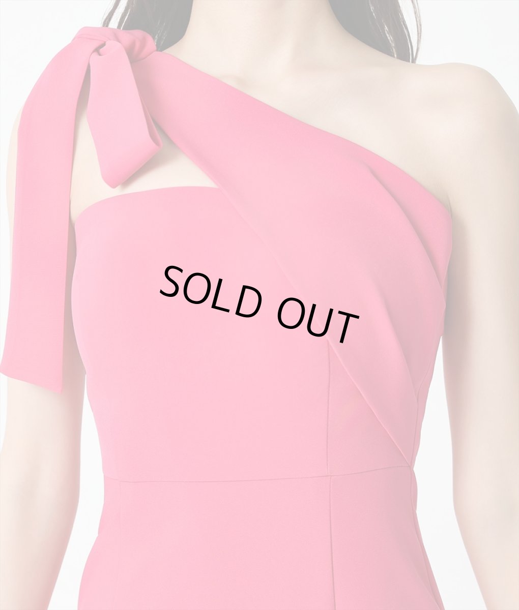 画像9: [韓国製][rinfarre]ピンク・ワンショルダー・リボン・ 膝丈・タイト・ミディアムドレス・ワンピース[黒木麗奈着用][送料無料] (9)