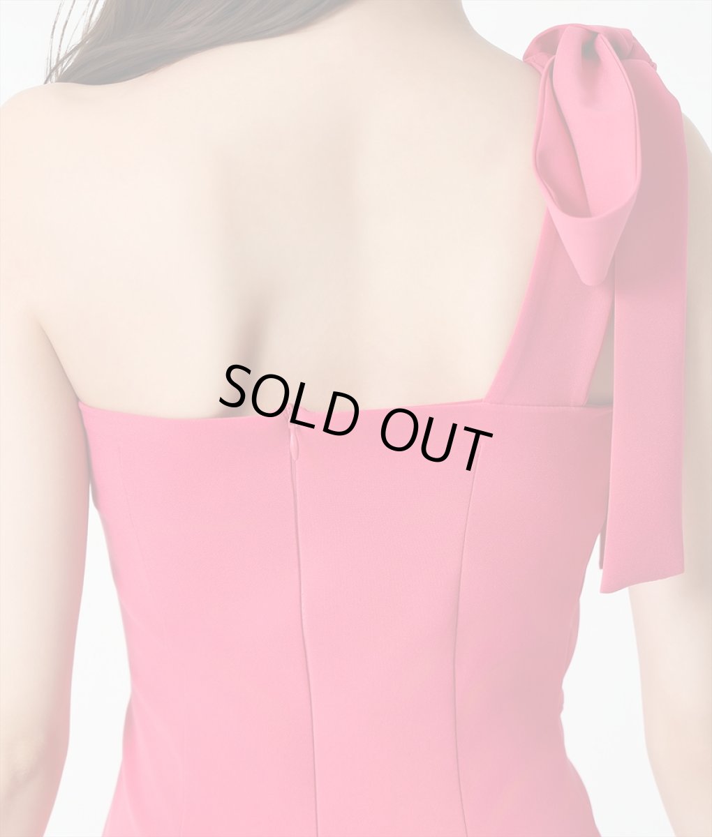 画像10: [韓国製][rinfarre]ピンク・ワンショルダー・リボン・ 膝丈・タイト・ミディアムドレス・ワンピース[黒木麗奈着用][送料無料] (10)