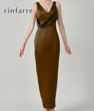 画像2: [韓国製][rinfarre]サテン・ドレープ・ノースリーブ・Vネック・タイト・ロングドレス・ワンピース[黒木麗奈着用][送料無料] (2)