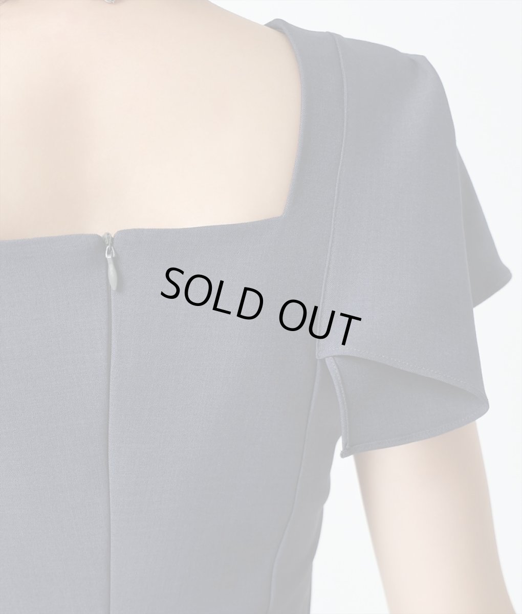 画像10: [SALE品のため返品不可＆再入荷なしの現品限り][韓国製][rinfarre]グレー・半袖・フリル・タイト・ミディアムドレス・ワンピース[黒木麗奈着用][送料無料] (10)