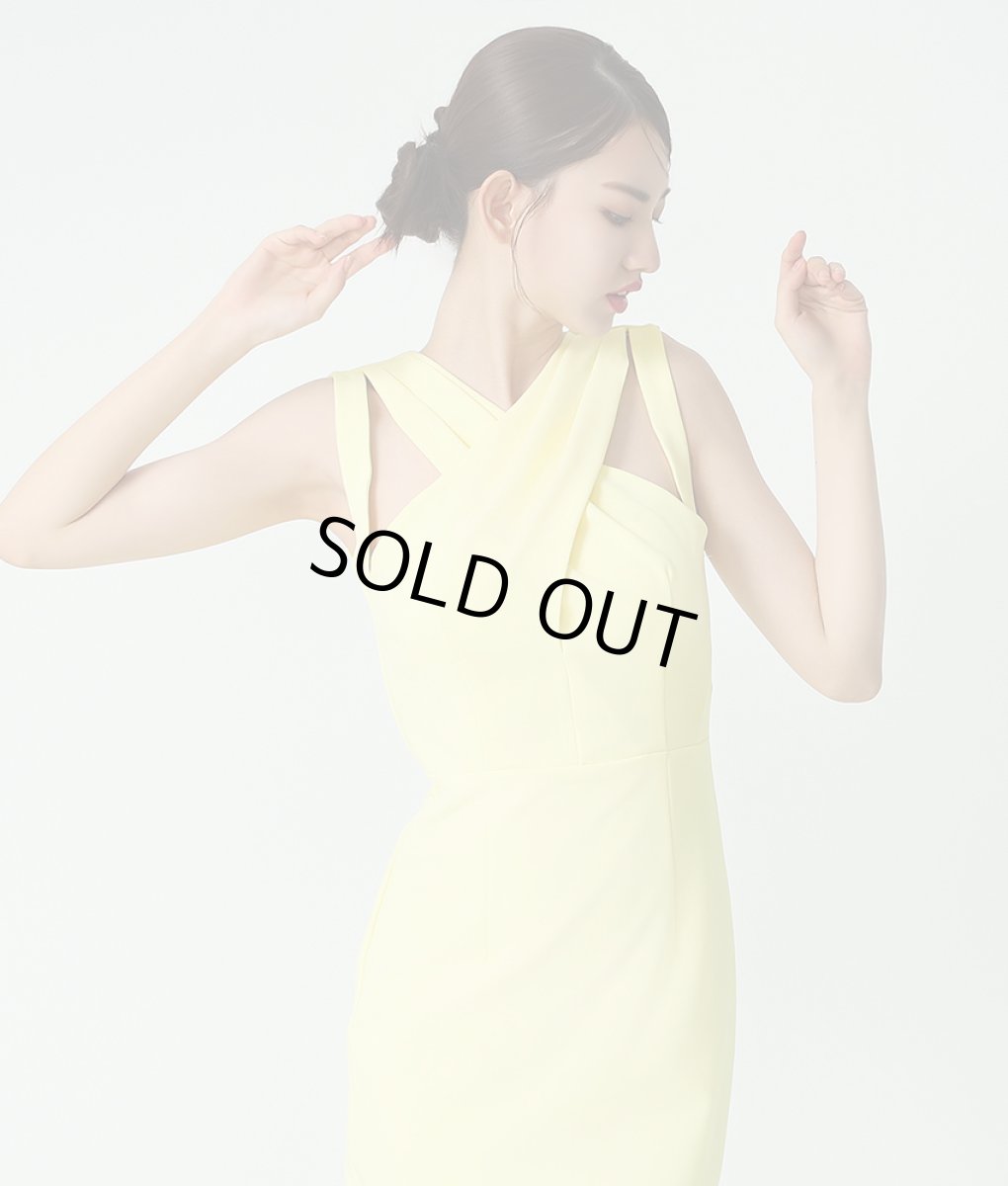 画像4: [韓国製][rinfarre]イエロー・シンプルデザイン・ノースリーブ・クロス・タイト・ミディアム・ひざ下・ワンピース・ドレス[黒木麗奈着用][送料無料] (4)