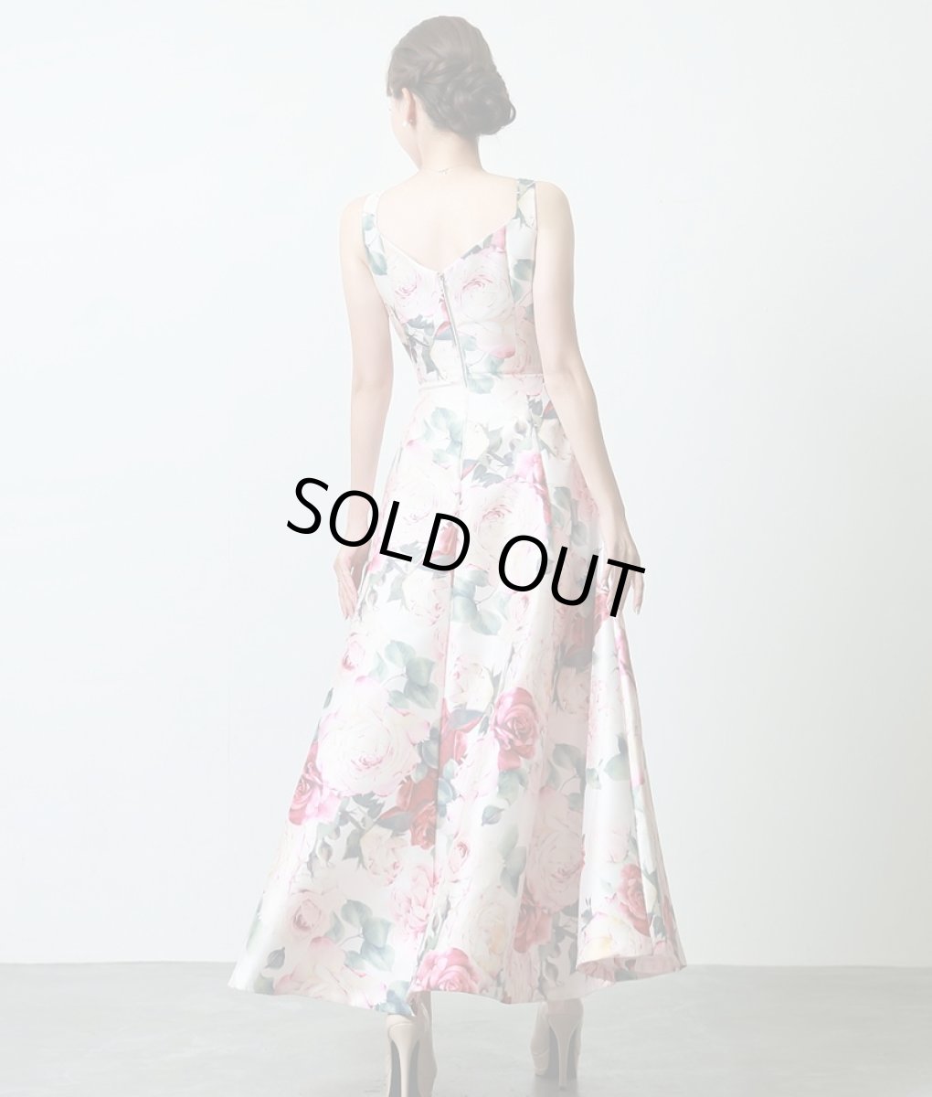 画像3: [韓国製][rinfarre]花柄・プリント・ノースリーブ・フレア・サテン調・ハートネック・エレガント・Aライン・ロングドレス・ワンピース[薗田杏奈着用][送料無料] (3)