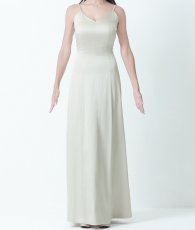 画像8: [韓国製][rinfarre] サテン・ノースリーブ・チェーン・Aライン・シンプル・ロングドレス・ワンピース[奈月セナ着用][送料無料] (8)