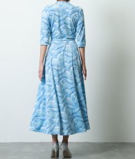 画像9: [韓国製][rinfarre] 波柄・ナチュラル・Vネック・カシュクール・七分袖・マキシ・ロングドレス・ラップ・ワンピース[奈月セナ着用][送料無料] (9)