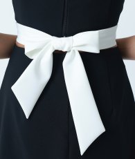 画像12: [韓国製][rinfarre] Vネック・襟付き・七分袖・Aライン・背中リボン・ボタンデザイン・ミディアムドレス[山崎みどりちゃん着用]《送料＆代引き手数料無料》mybk (12)