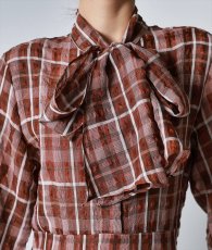 画像10: [韓国製][rinfarre]チェック柄・長袖・リボンタイ・Aライン・ブラウン・ブラック・フレア・ロング・ひざ下・ワンピース・ドレス[黒木麗奈着用][送料無料] (10)