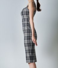 画像9: [ S-Lサイズ / 1カラー ][rinfarre]グレー・チェック柄・ノースリーブ・タイト・ミディアム・ワンピース[黒木麗奈着用][送料無料] (9)