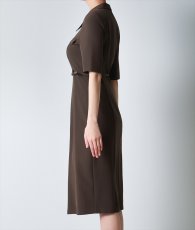 画像7: [韓国製][rinfarre]ブラウン・五分袖・襟付き・ファスナー・タイト・ミディアムドレス・ワンピース[奈月セナ着用][送料無料] (7)