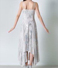 画像9: [韓国製][rinfarre]ホワイトシルバー・ベージュゴールド・キャミソール・メタリックマーブル・ヘムデザイン・ロングドレス ワンピース[黒木麗奈着用]《送料＆代引き手数料無料》 (9)