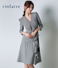 画像1: [韓国製][rinfarre]グレー・チェック・フリル・七分袖・Aライン・ミディアムドレス・ワンピース[黒木麗奈着用][送料無料] (1)
