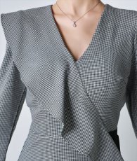 画像9: [韓国製][rinfarre]グレー・チェック・フリル・七分袖・Aライン・ミディアムドレス・ワンピース[黒木麗奈着用][送料無料] (9)