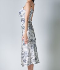 画像7: [韓国製][rinfarre]キャミソール・トワル柄・サテンスリップ・サテン・セクシー・ミディアムドレス・セミロング丈・Aライン・ワンピース[奈月セナ着用][送料無料] (7)