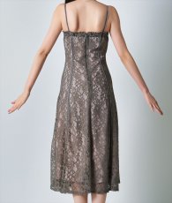 画像8: [韓国製][rinfarre]カーキ・エレガント・レース・マキシ・Ａライン・ノースリーブ・ロングドレス[黒木麗奈ちゃん着用]代引き手数料・送料無料 (8)