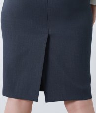 画像12: [韓国製][rinfarre]グレー・九分袖・襟付き風・カフス・チェーン・胸元カット・タイト・ミディアムドレス・ワンピース[黒木麗奈着用][送料無料] (12)