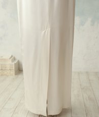 画像14: [ S-Mサイズ / 1カラー ][rinfarre]アイボリー・サテン・フレアスリーブ・ケープ・タイト・ロングドレス・ワンピース[山崎みどり着用][送料無料]myiv (14)