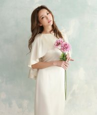 画像10: [ S-Mサイズ / 1カラー ][rinfarre]アイボリー・サテン・フレアスリーブ・ケープ・タイト・ロングドレス・ワンピース[山崎みどり着用][送料無料]myiv (10)