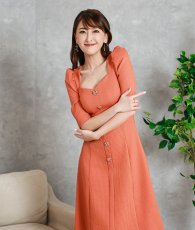 画像2: [韓国製][ S-Lサイズ / 1カラー ][rinfarre]オレンジ・ボタン・ベルト・五分袖・パフスリーブ・Aライン・ミディアムドレス・ワンピース[薗田杏奈着用][送料無料] (2)