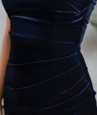 画像12: [韓国製][ S-Lサイズ / 2カラー ][rinfarre]ベア・ノースリーブ・ベロア・タック・セクシー・ミディアムドレス・タイト・ワンピース[薗田杏奈着用][送料無料] (12)