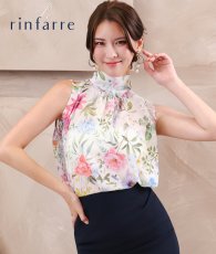 画像1: [ フリーサイズ / 1カラー ][rinfarre]花柄・ハイネック・スタンドネック・ノースリーブ・シフォン・ブラウス[奈月セナ着用][送料無料] (1)