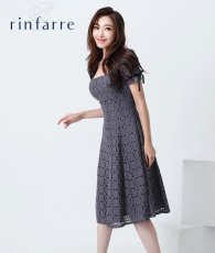 画像1: [ S-Lサイズ / 1カラー ][rinfarre]総レース・スクエアネック・パフスリーブ・フレア・リボン・Aライン・ミディアムドレス・ワンピース[薗田杏奈着用][送料無料] (1)