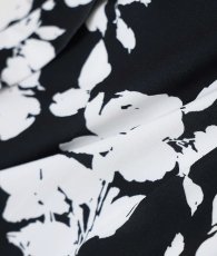 画像12: [ フリーサイズ / 1カラー ][rinfarre]半袖・Vネック・花柄・カシュクール・マキシ・ロングドレス・ワンピース[薗田杏奈着用][送料無料] (12)