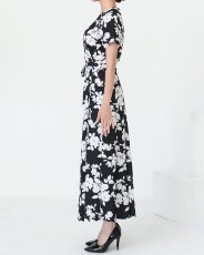画像10: [ フリーサイズ / 1カラー ][rinfarre]半袖・Vネック・花柄・カシュクール・マキシ・ロングドレス・ワンピース[薗田杏奈着用][送料無料] (10)