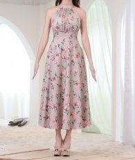 画像11: [ S-Lサイズ / 1カラー ][rinfarre] ホルターネック・胸元プリーツ・花柄・Aライン・ロングドレス・ワンピース[山崎みどり着用][送料無料] myju (11)
