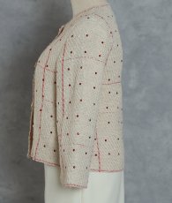 画像5: [韓国製][rinfarre]ベージュ・ショート丈・ツイード・お花ボタン・赤ライン・七分袖・ビジュー・ジャケット・アウター[送料無料] (5)