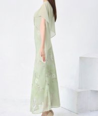 画像9: [ S-Lサイズ / 1カラー ][Eclet-Grelot by RiNFARRE]ケープカラー・シフォン・花柄・ノースリーブ・マキシ丈・ロングドレス・エクラグレロ [黒木麗奈着用][送料無料] (9)