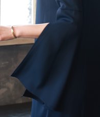 画像18: [ フリーサイズ / 1カラー ][EleHast]アームスリット・長袖・ケープ・エレガントモード・マキシ丈・ロングワンピース[薗田杏奈着用][送料無料] (18)