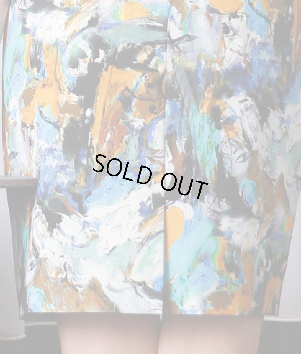 画像13: [SALE品のため返品不可＆再入荷なしの現品限り][ERUKEI]ペイントマーブル柄・Vネック・胸下切り替え・フレンチスリーブ・タイト・ミニドレス・ワンピース[山崎みどり・薗田杏奈着用]mylu (13)