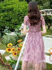 画像5: [ERUKEI/GINZA COUTURE]パープル・グリーン・リーフモチーフ・刺繍・ウエストリボン・Vネック・Aライン・半袖・ミディアムドレス・ワンピース[送料無料] (5)
