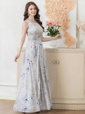 画像4: [SALE品のため返品不可＆再入荷なしの現品限り][ERUKEI/GINZA COUTURE]ベージュ・グレー・フラワープリント・Aライン・ノースリーブ・ウエストリボン・ロングドレス[送料無料] (4)