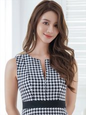 画像4: [ERUKEI/GINZA COUTURE]ホワイト×ブラック・チェック・ツイード・Aライン・ノースリーブ・Vネック・ミディアムドレス・ワンピース[送料無料] (4)
