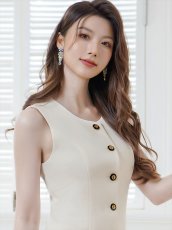 画像4: [ERUKEI/GINZA COUTURE]アイボリー・ノースリーブ・ハニカム生地・金ボタン・ポケット・ミディアムドレス・ワンピース[送料無料] (4)