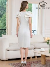 画像2: [ERUKEI/GINZA COUTURE]ホワイト・ボートネック・フリルスリーブ・リボン・タイト・スリット・ミディアムドレス・ワンピース[送料無料] (2)