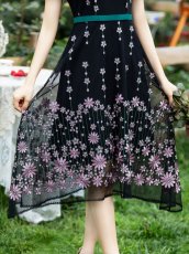 画像5: [ XS-Lサイズ / 1カラー][ERUKEI/GINZA COUTURE]ブラック×ピンク・チュール・お花・刺繍・Aライン・ミディアムドレス・ワンピース[送料無料] (5)