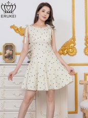 画像1: [ XS-Lサイズ / 1カラー][ERUKEI]リボン柄・プリント・ノースリーブ・肩リボン・Aライン・フレア・ミニドレス・ワンピース[送料無料] (1)