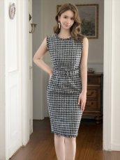 画像2: [ XS-Lサイズ / 1カラー][ERUKEI]ブラック×ホワイト・ツイード・タイト・ベルト付き・ミディアムドレス・ワンピース[送料無料] (2)