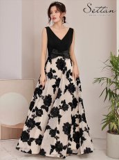 画像1: [ XS-Lサイズ / 2カラー ][ERUKEI/SETTAN]ブラック・レッド・立体刺繍・ウエストリボン・Aライン・Vネック・ロングドレス[送料無料] (1)