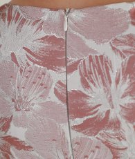 画像16: [ERUKEI]花柄・刺繍・金糸・切り込みカット・フレア・Aライン・膝丈・ミニドレス・ワンピース[山崎みどり着用]《送料＆代引き手数料無料》 mypkslluwh (16)
