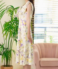 画像18: [ XS-Lサイズ / 5カラー][ERUKEI]サテン・プリント・花柄・リボン・ノースリーブ・Aライン・ミディアムドレス・ワンピース[黒木麗奈着用][送料無料] (18)