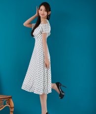 画像2: [ERUKEI]オープンショルダー・ポイントフリル・ドット・パールビジュー・Ａライン・ミディアムドレス・ワンピース[黒木麗奈着用]《送料＆代引き手数料無料》 (2)