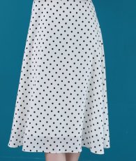 画像12: [ERUKEI]オープンショルダー・ポイントフリル・ドット・パールビジュー・Ａライン・ミディアムドレス・ワンピース[黒木麗奈着用]《送料＆代引き手数料無料》 (12)